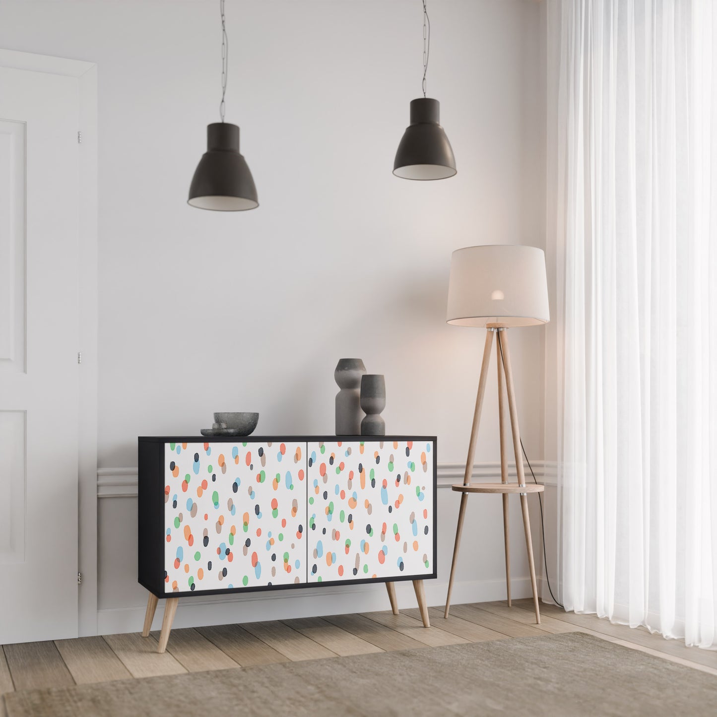 ENERGETIC SPOTS 2-dörrars skänk i svart finish