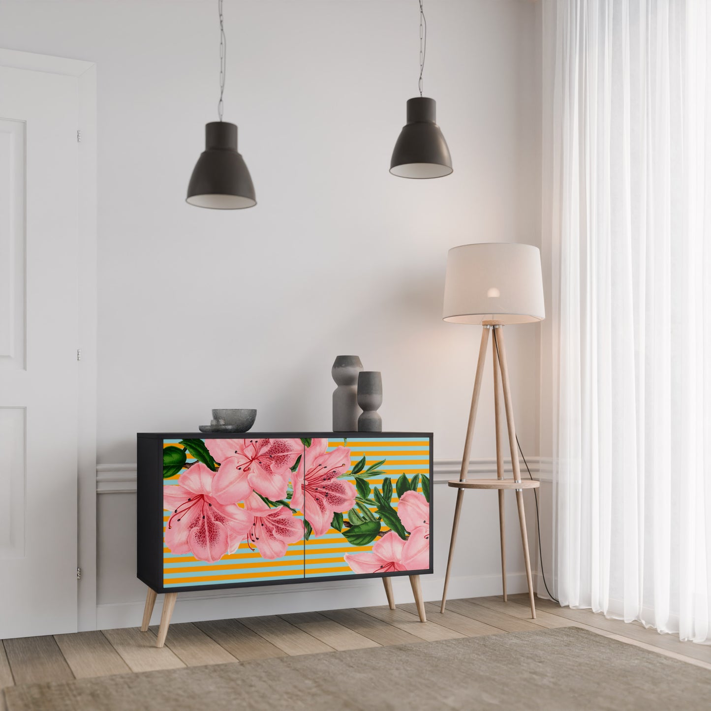 FRAGILE BEAUTY 2-dörrars skänk i svart finish