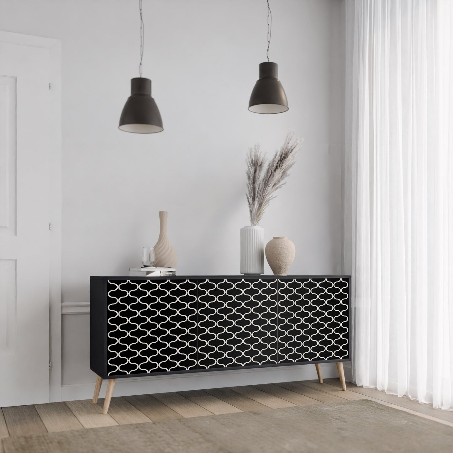 TESSELATED BLACKNESS 3-dörrars skänk i svart finish