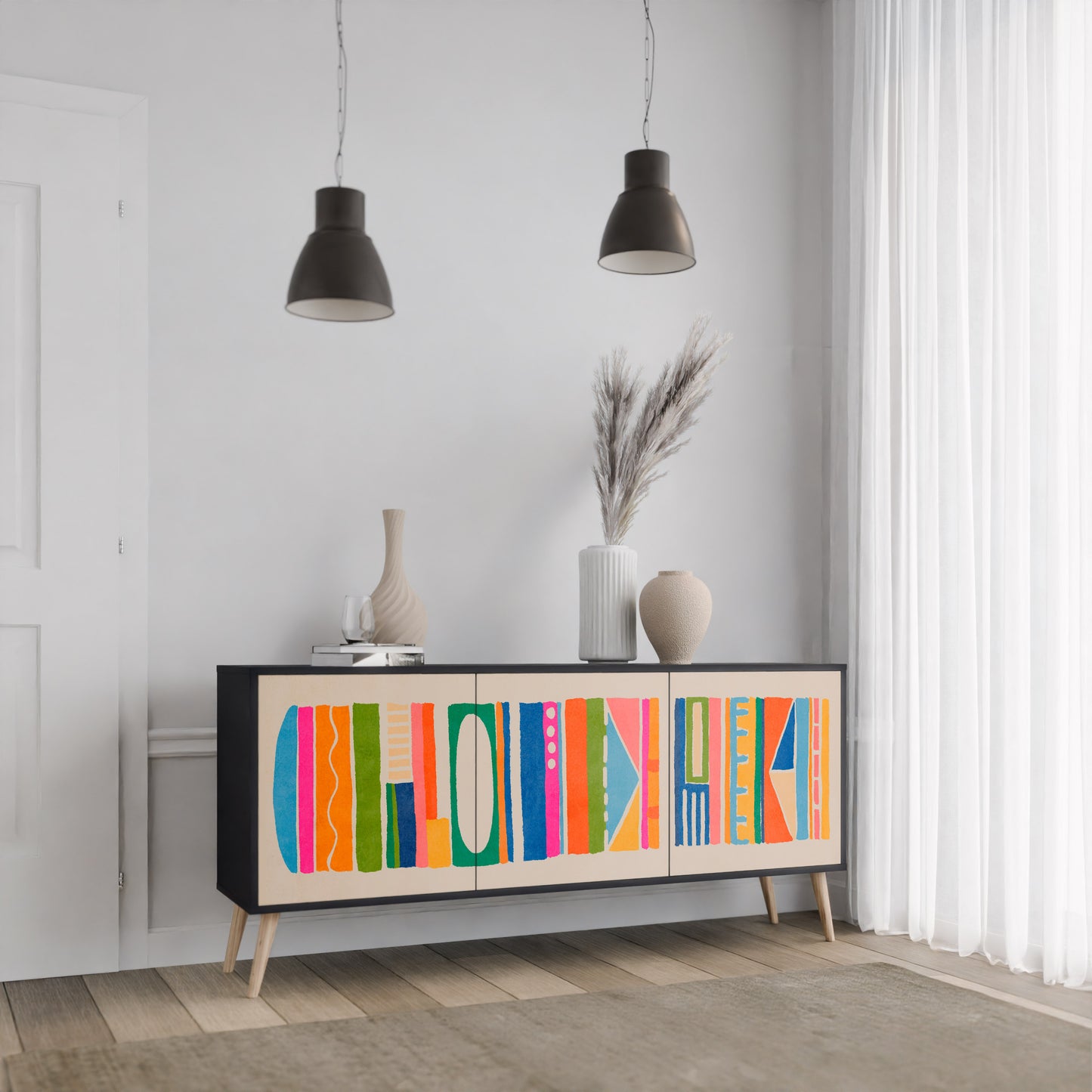 GEOMETRIC SHINE 3-dörrars skänk i svart finish