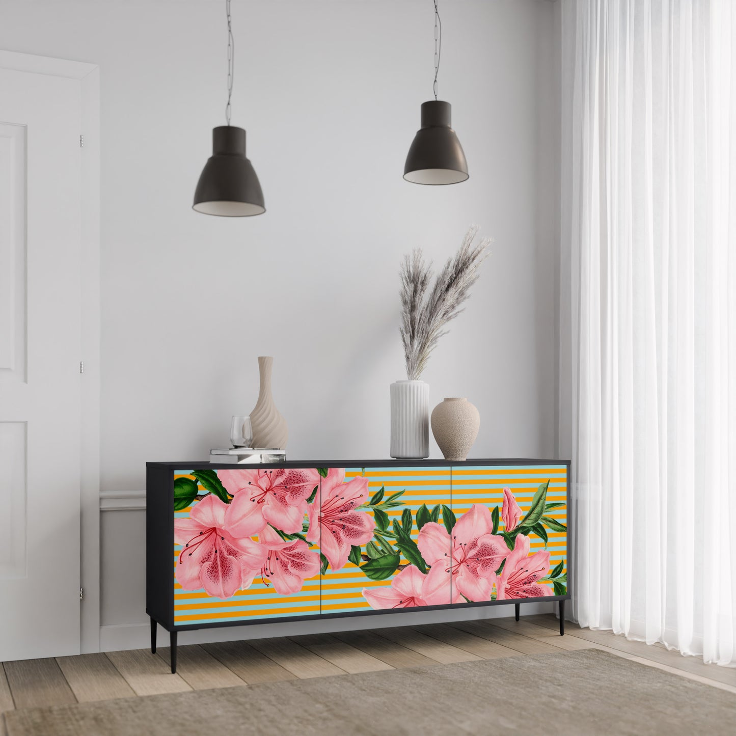 FRAGILE BEAUTY 3-dörrars skänk i svart finish