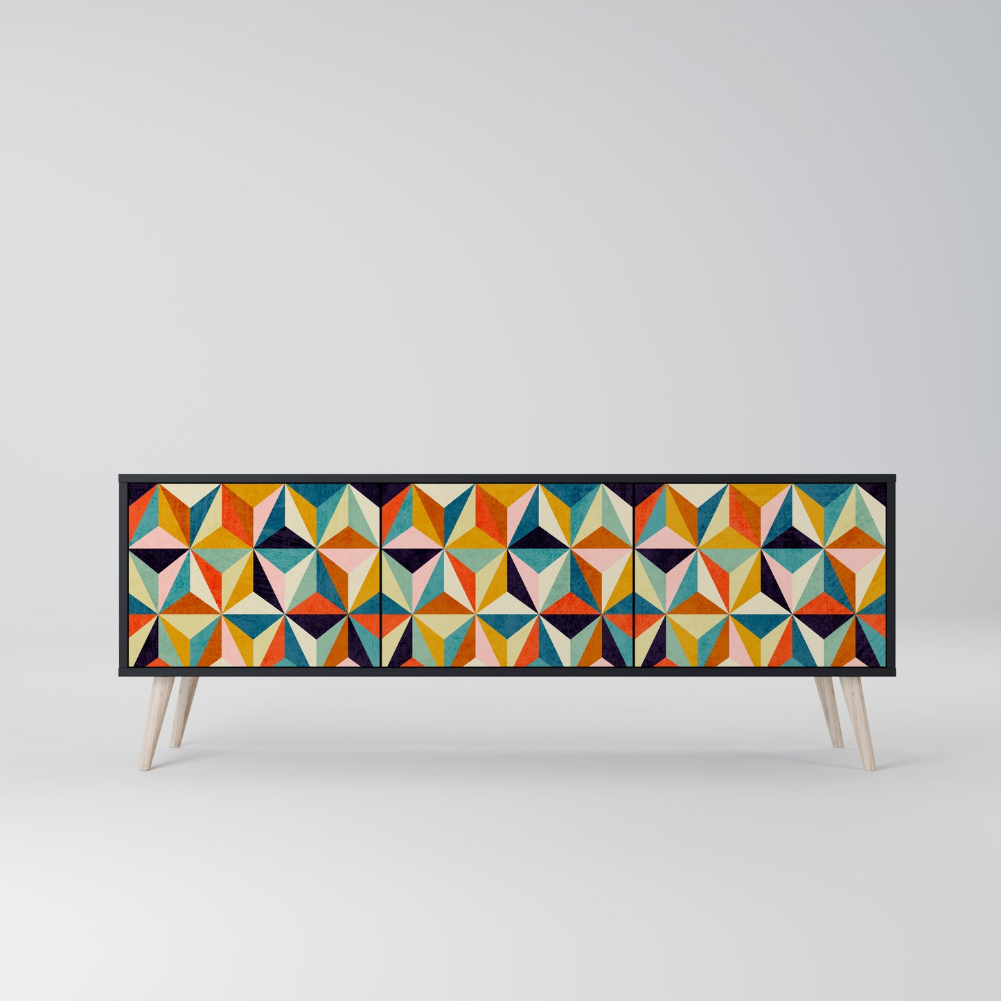 TESSELATE TREASURES 3-dörrars TV-bänk i svart finish