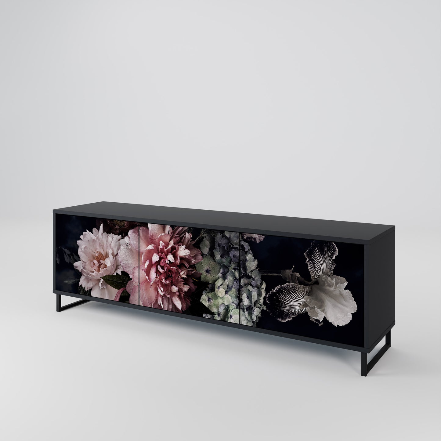 PURE BLOSSOM 3-dörrars TV-bänk i svart finish