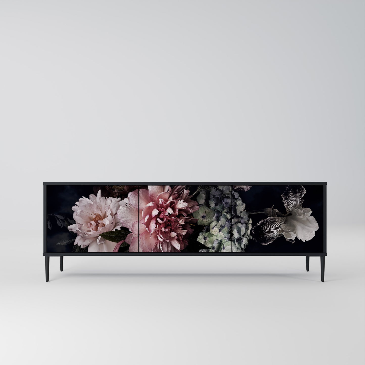 PURE BLOSSOM 3-dörrars TV-bänk i svart finish