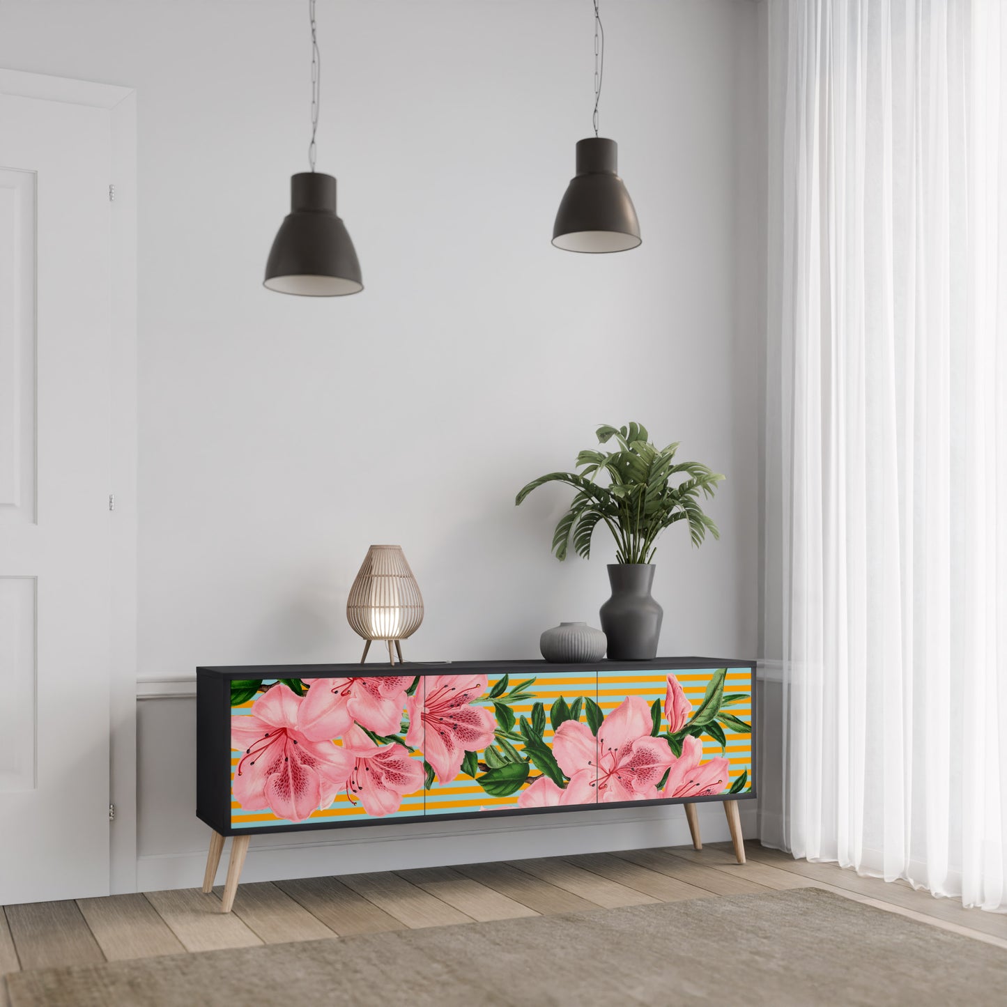 FRAGILE BEAUTY 3-dörrars TV-bänk i svart finish