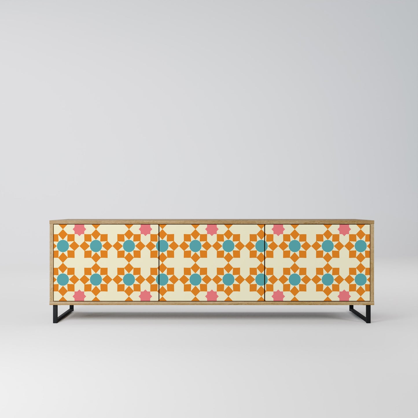 BLOMSTERDEKORATION TV-bänk med 3 dörrar i ekeffekt