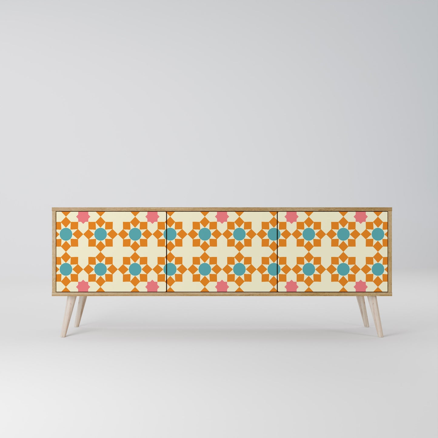 BLOMSTERDEKORATION TV-bänk med 3 dörrar i ekeffekt