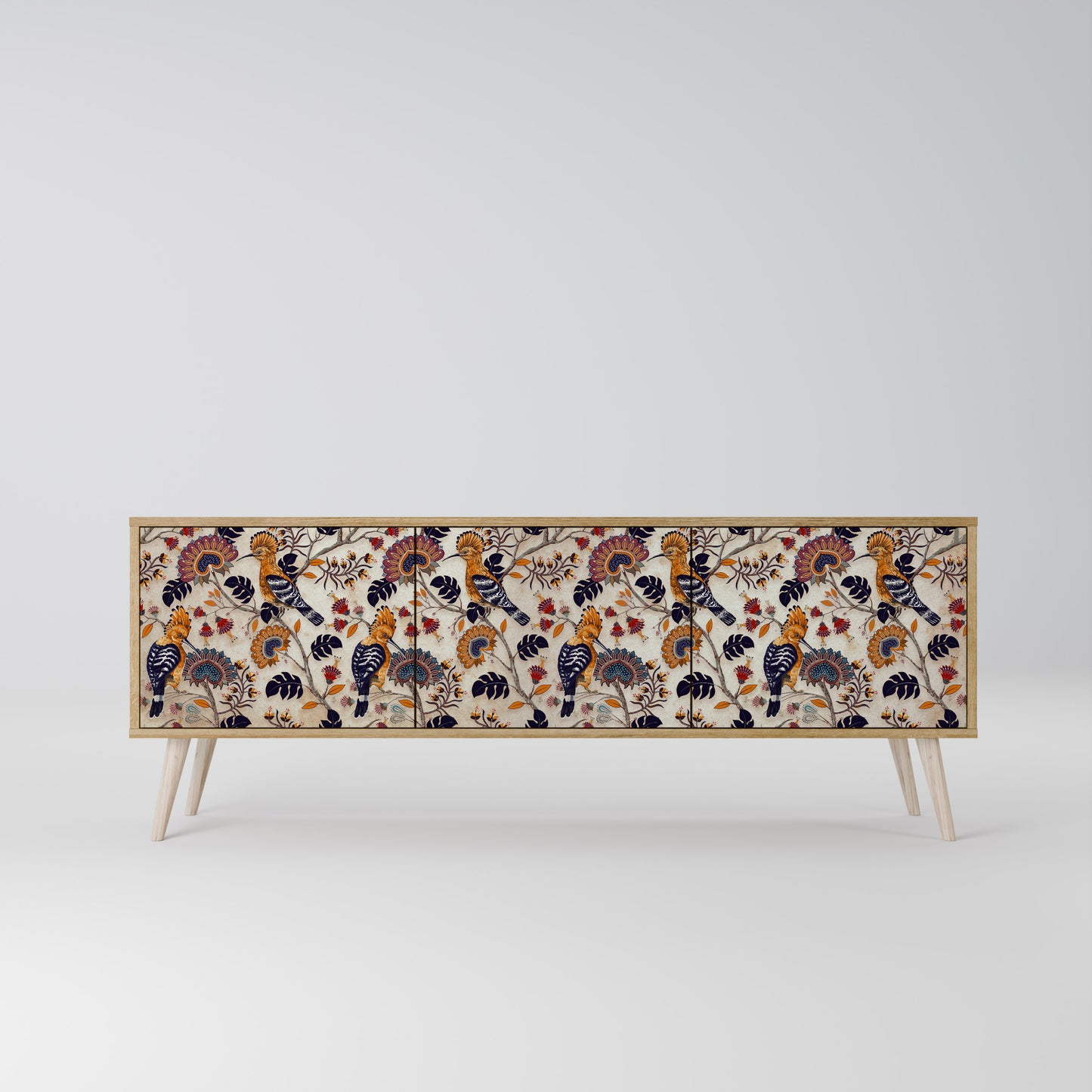 EMINENT HOOPOE 3-Door TV Stand in Oak Effect