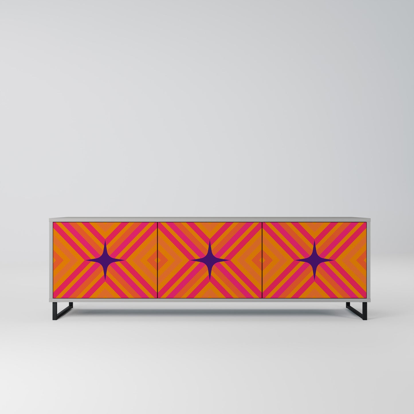 GEOMETRIC BRILLIANCE 3-dörrars TV-bänk i grå finish