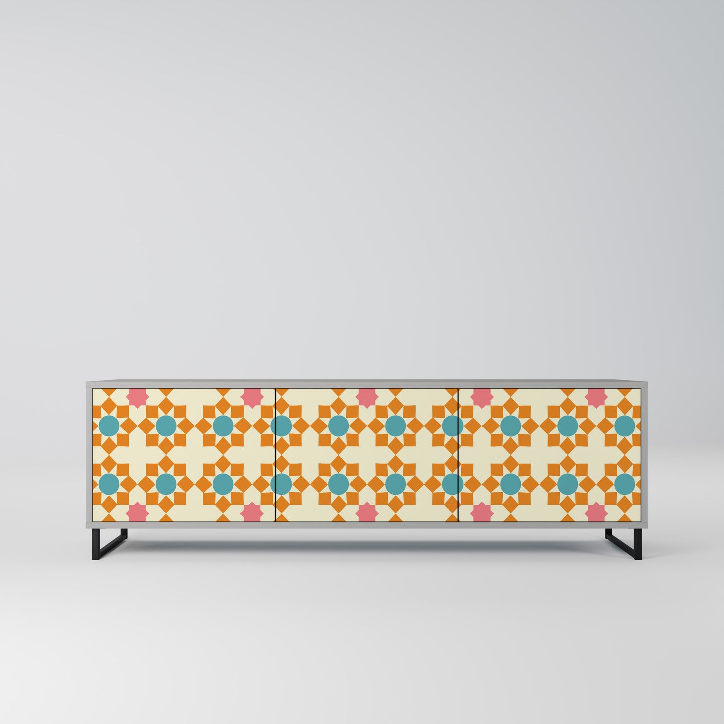 BLOMMAD DECOR 3-dörrars TV-bänk i grå finish