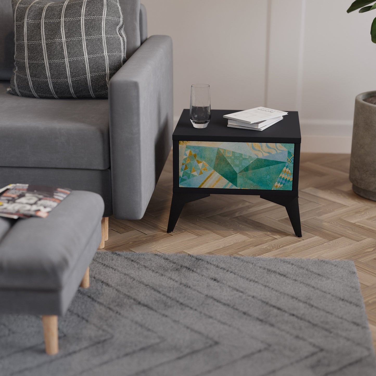 SPECTRUM SPLENDOR nattduksbord i svart finish