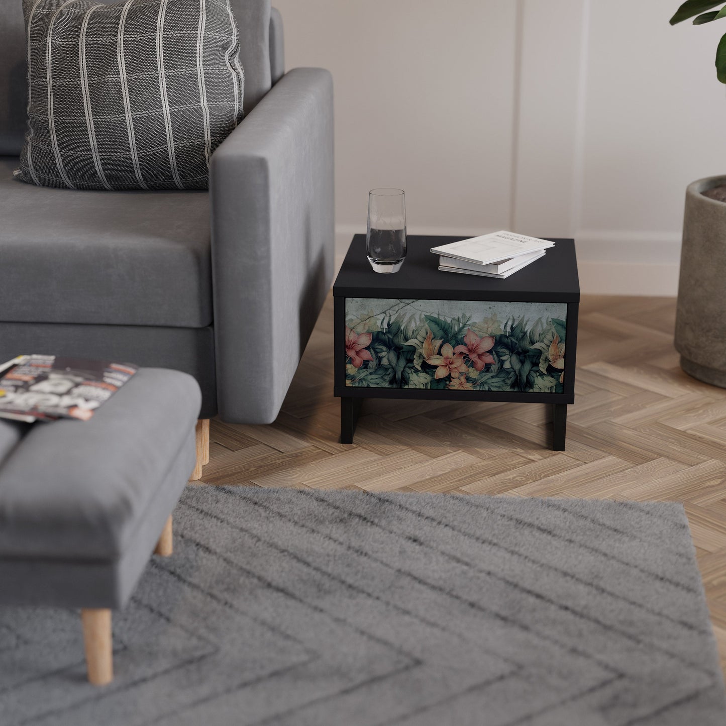 HEAVENLY BLOOM Nightstand in Black Finish