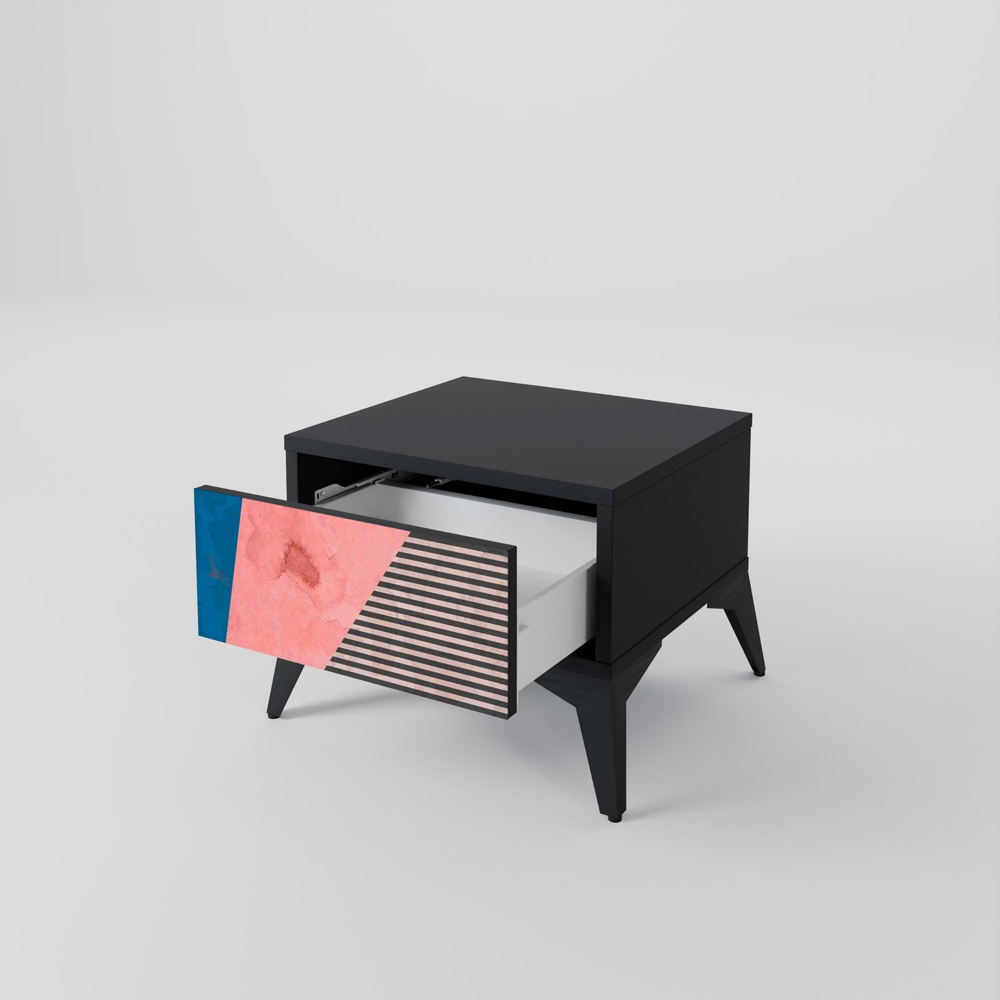 GLAMOROUS STRIPE nattduksbord i svart finish