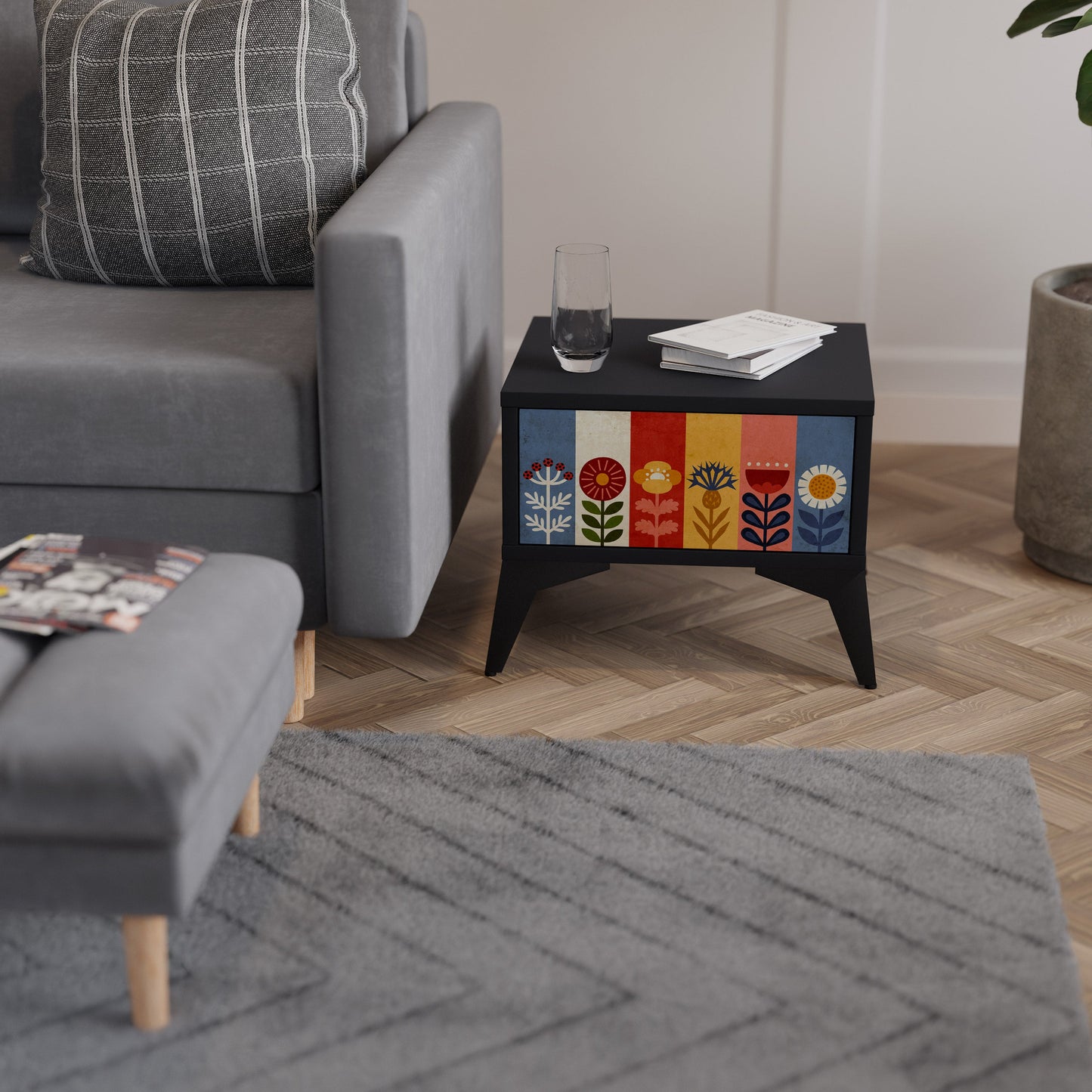 SCANDIC FLOWERET Nattduksbord i svart finish