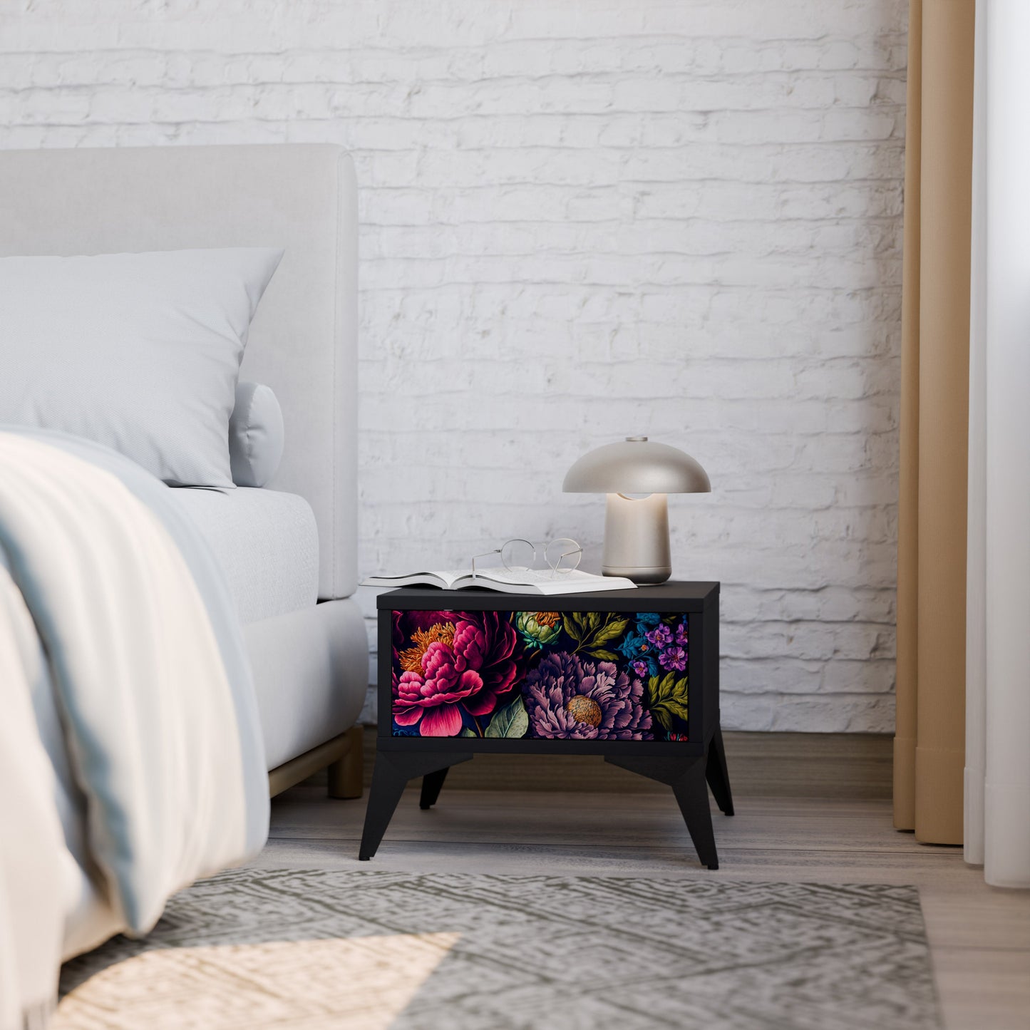 BLOOMING ELEGANCE Nattduksbord i svart finish