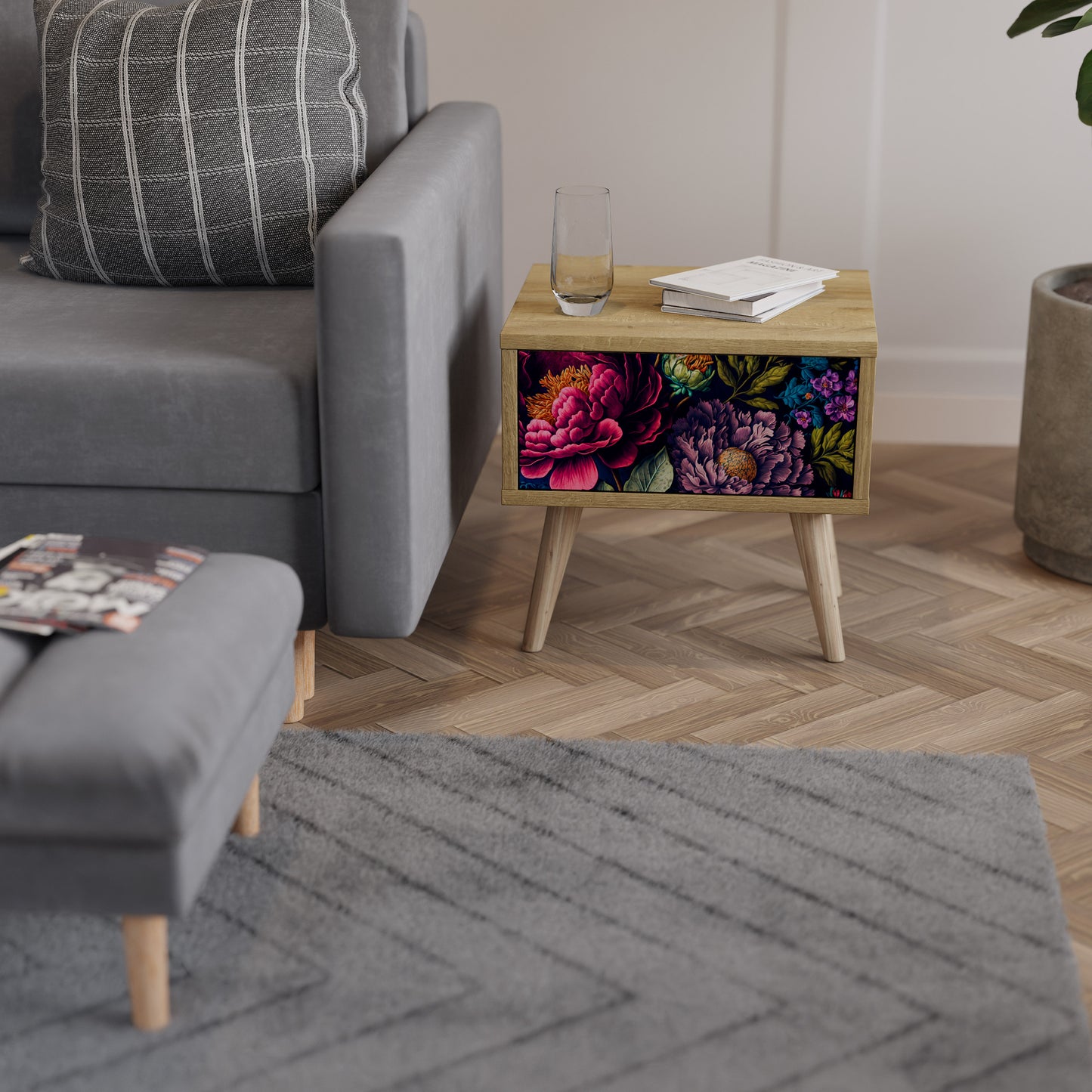 BLOOMING ELEGANCE Nattduksbord i ekeffekt
