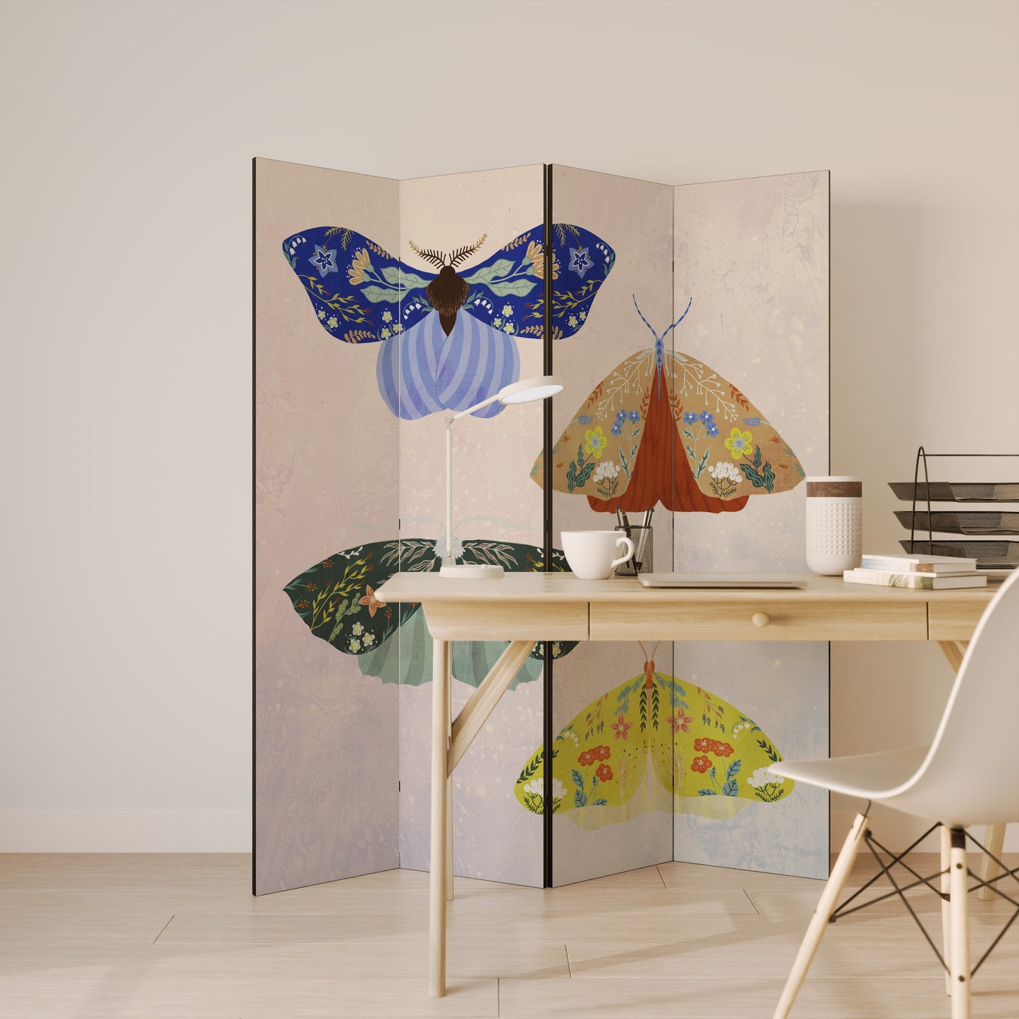 Dekorativ rumsavdelare med 4 paneler MOTH INTO THE LIGHT