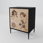 Skänk i afrikansk stil med 1 dörr i svart finish