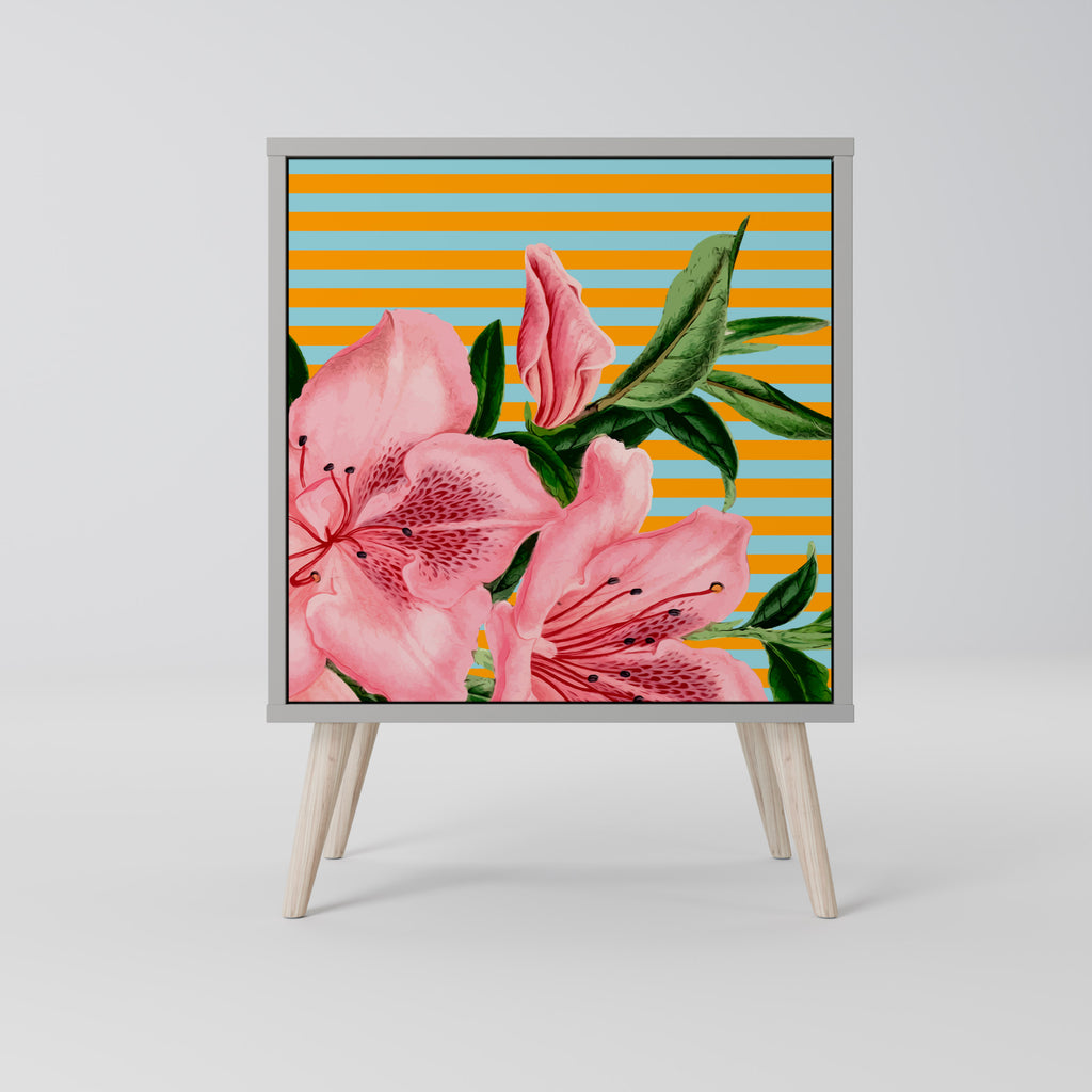 FRAGILE BEAUTY Skänk med 1 dörr i grå finish