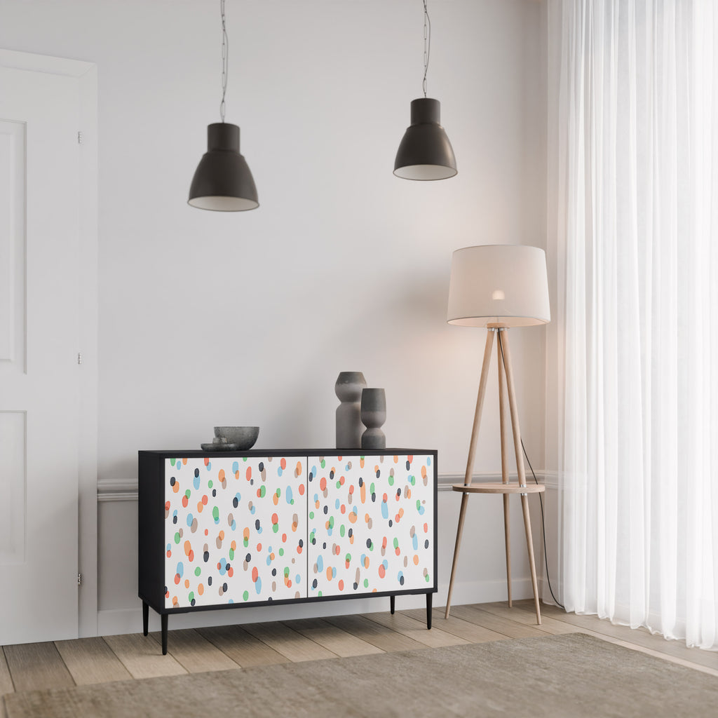 ENERGETIC SPOTS 2-dörrars skänk i svart finish
