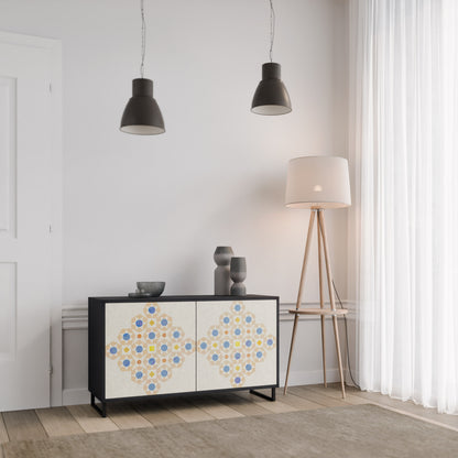 MÖNSTERD PRISM 2-dörrars skänk i svart finish