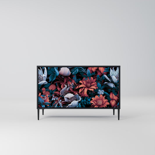 ETHEREAL BLOSSOMS 2-dörrars skänk i svart finish