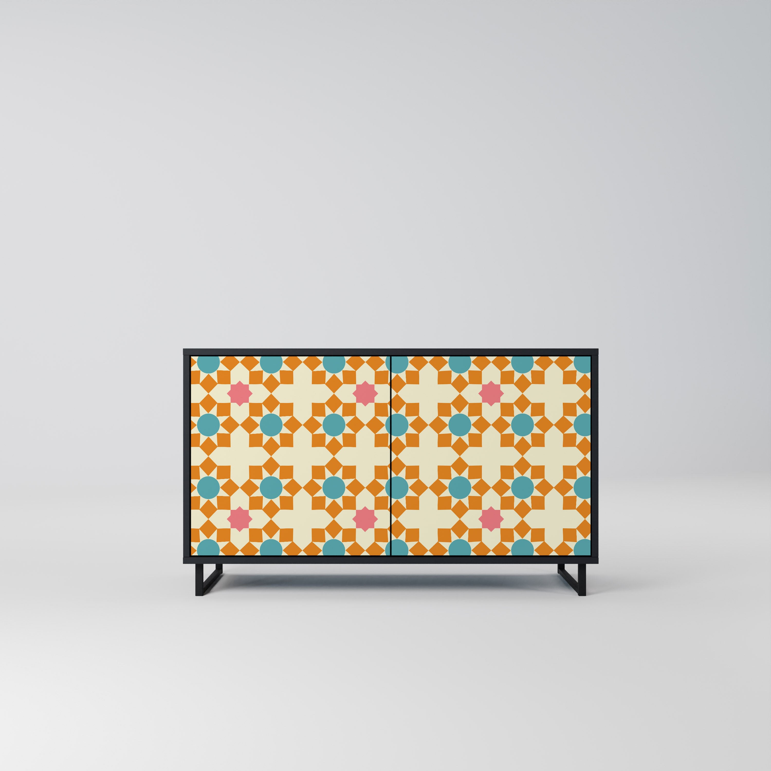 BLOMMAD DECOR 2-dörrars skänk i svart finish