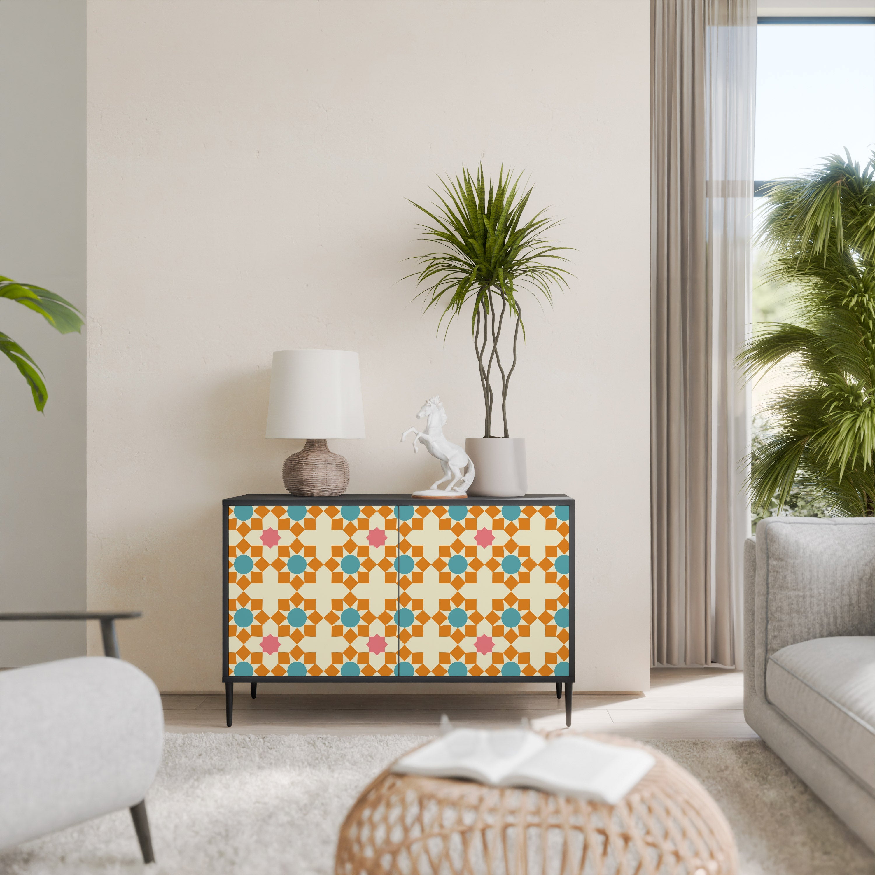 BLOMMAD DECOR 2-dörrars skänk i svart finish