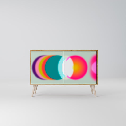 SYMPHONY OF COLOURS 2-dörrars skänk i ekeffekt