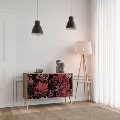 FLORAL WHISPER 2-dörrars skänk i ekeffekt
