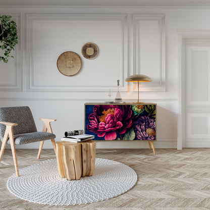 BLOOMING ELEGANCE 2-dörrars skänk i ekeffekt