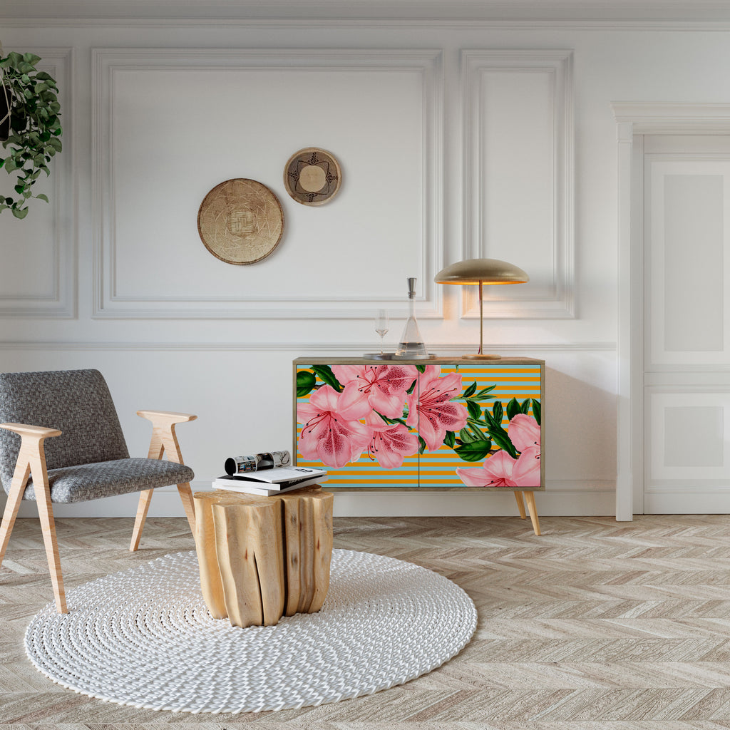 FRAGILE BEAUTY 2-Door Sideboard in Oak Effect