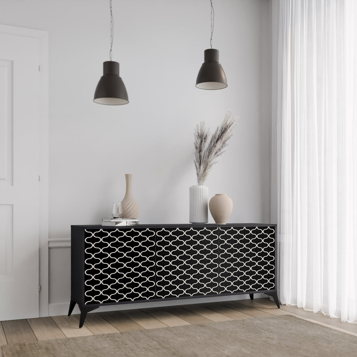 TESSELATED BLACKNESS Skänk med tre dörrar
