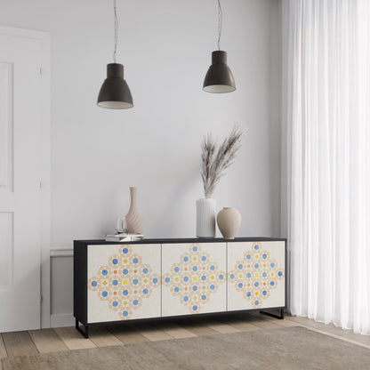 MÖNSTER PRISM 3-dörrars skänk i svart finish