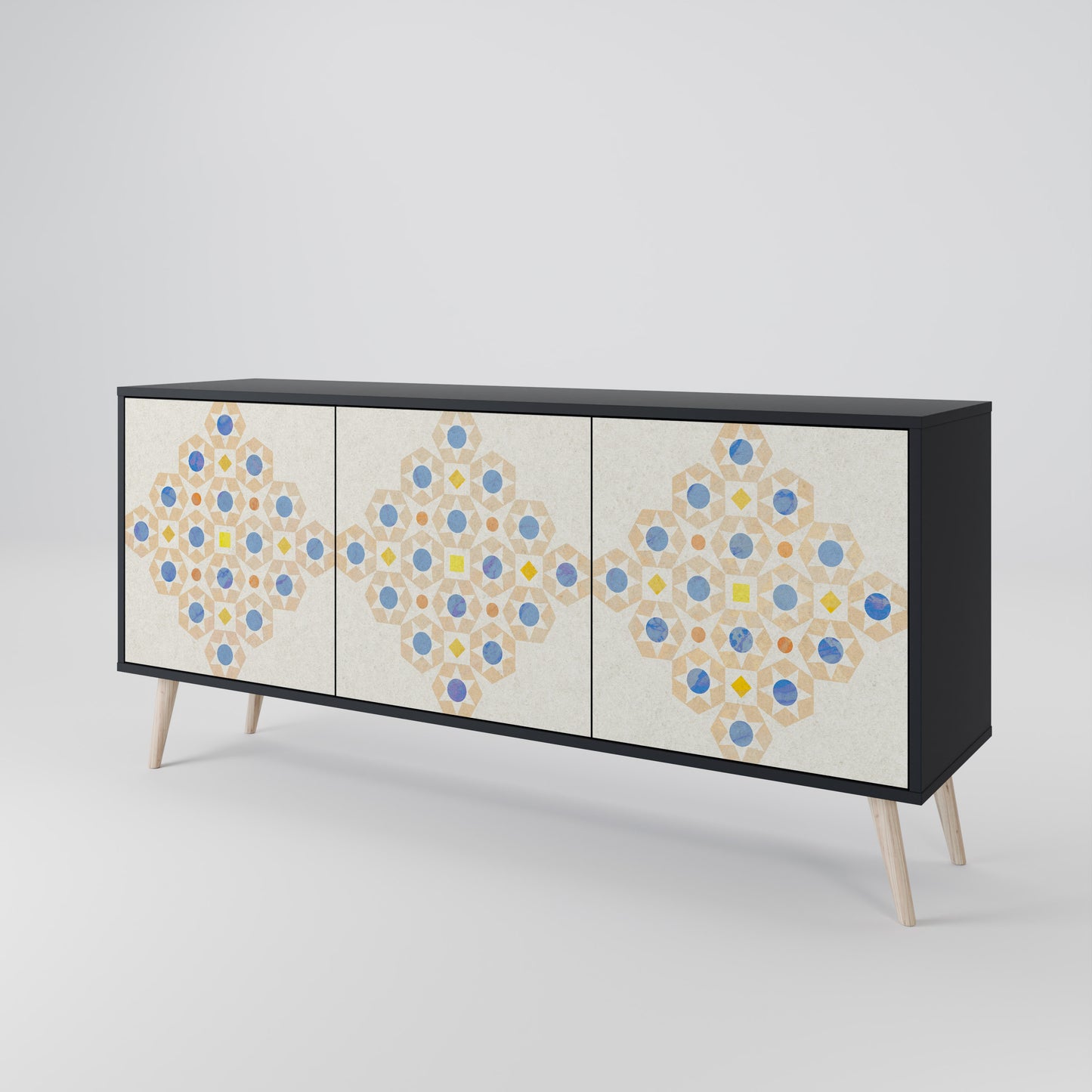 PATTERNED PRISM Skänk med tre dörrar