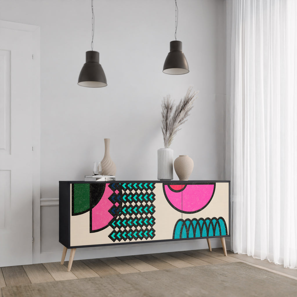 GEOMETRIC RHAPSODY 3-dörrars skänk i svart finish