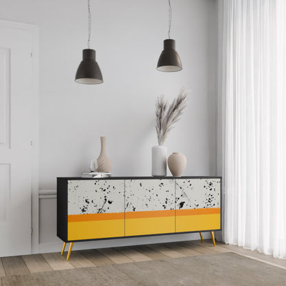 FÄRGAD AV ORANGE 3-dörrars skänk i svart finish
