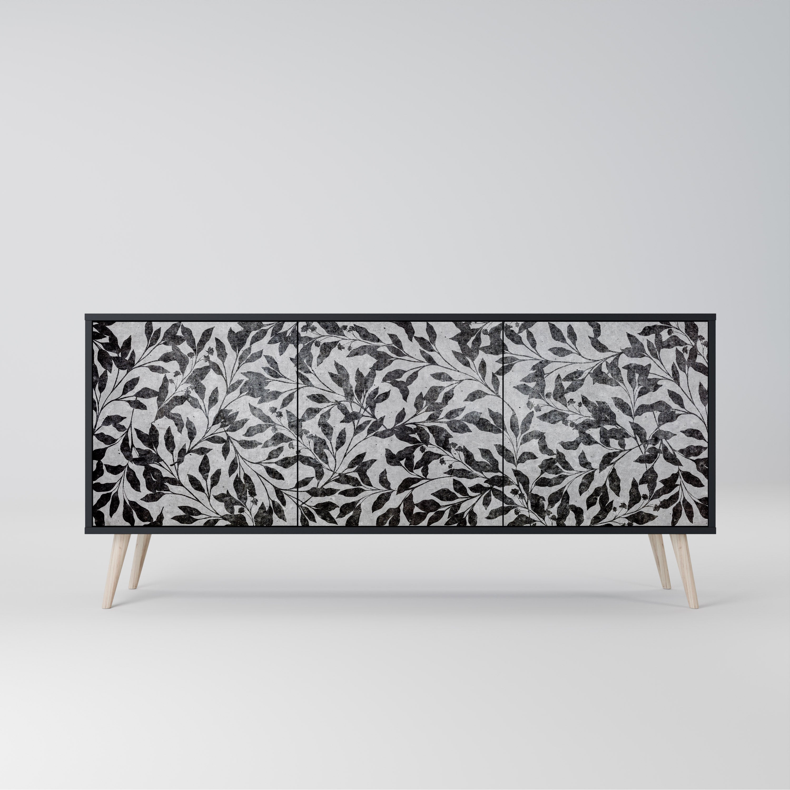 CHARCOAL SPROUT 3-dörrars skänk i svart finish