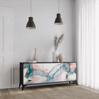 VELVET CROSSING Skänk med tre dörrar