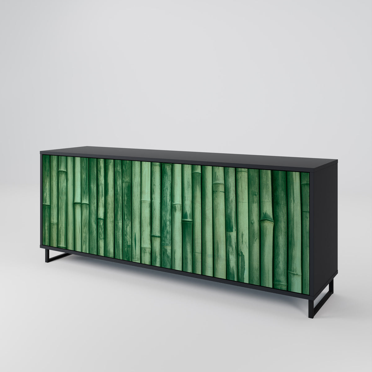 NATURAL GREEN Skänk med tre dörrar