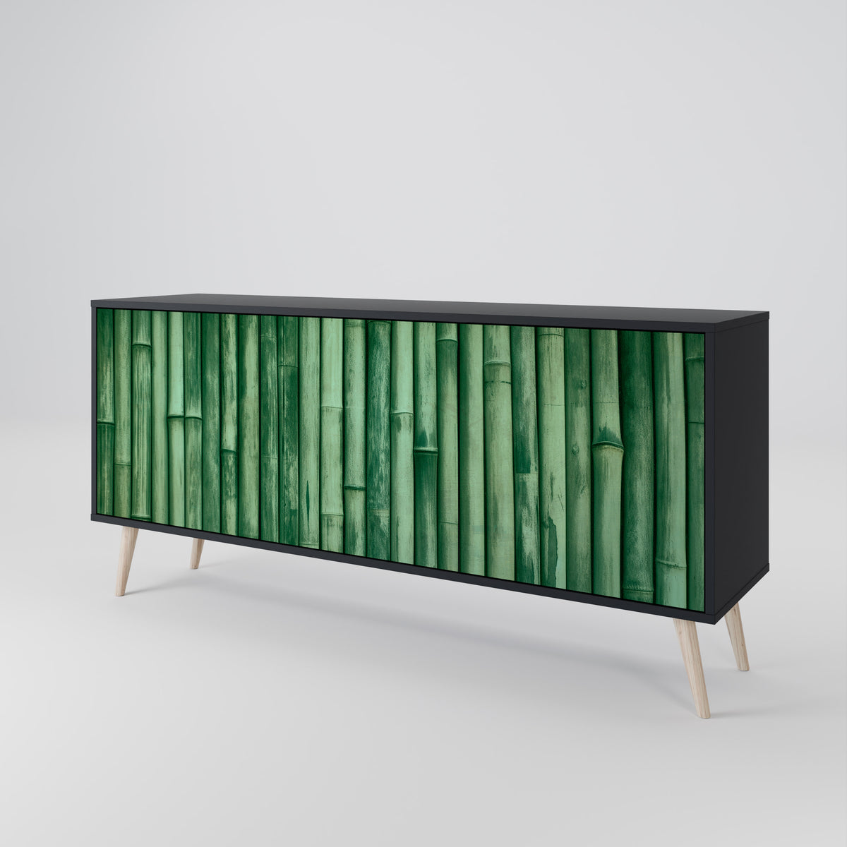 NATURAL GREEN Skänk med tre dörrar