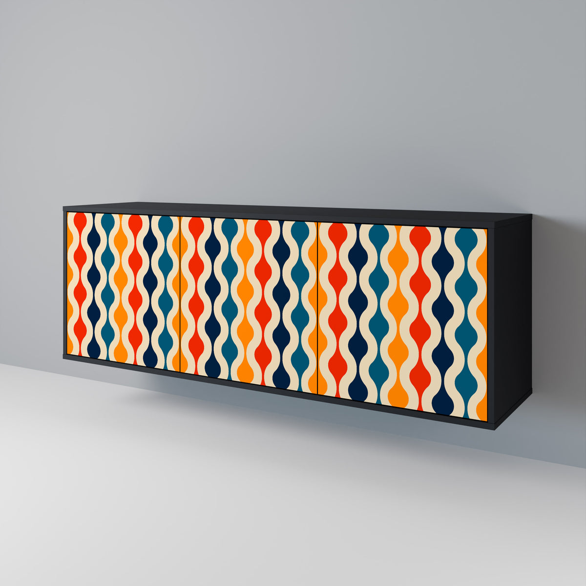 COLORFUL NOSTALGIA Skänk med tre dörrar