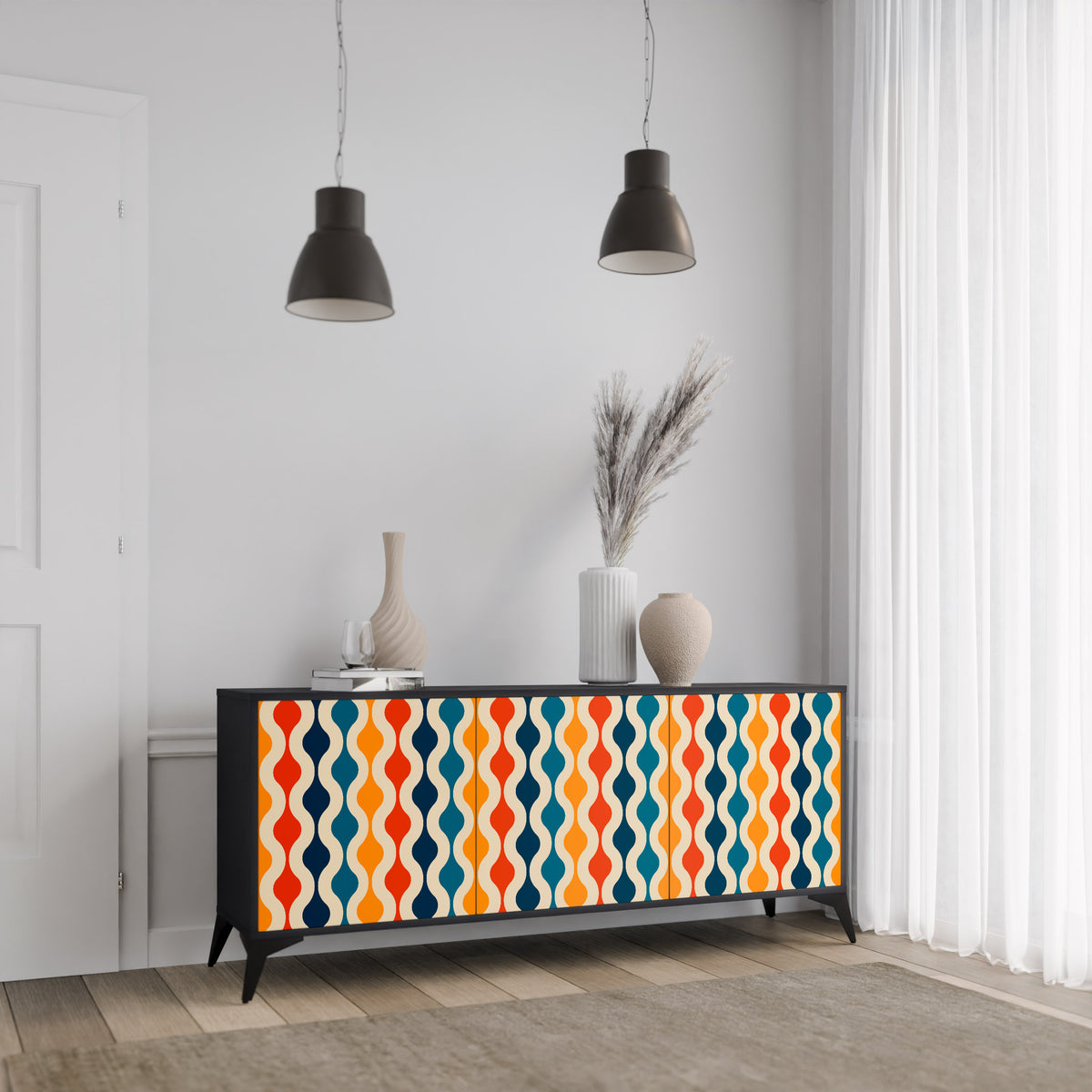 COLORFUL NOSTALGIA Skänk med tre dörrar