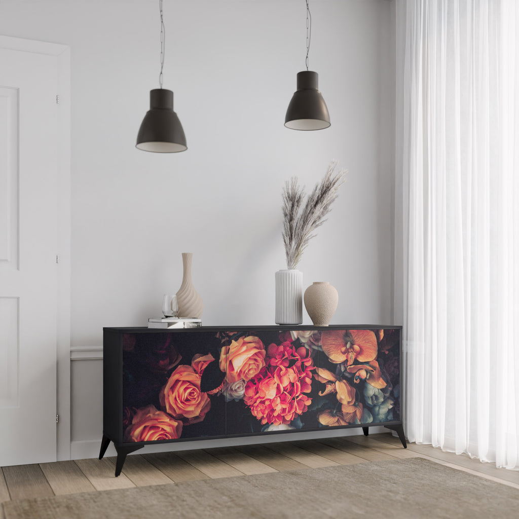 NEVERENDING BLOOM 3-dörrars skänk i svart finish