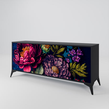 BLOOMING ELEGANCE Skänk med tre dörrar