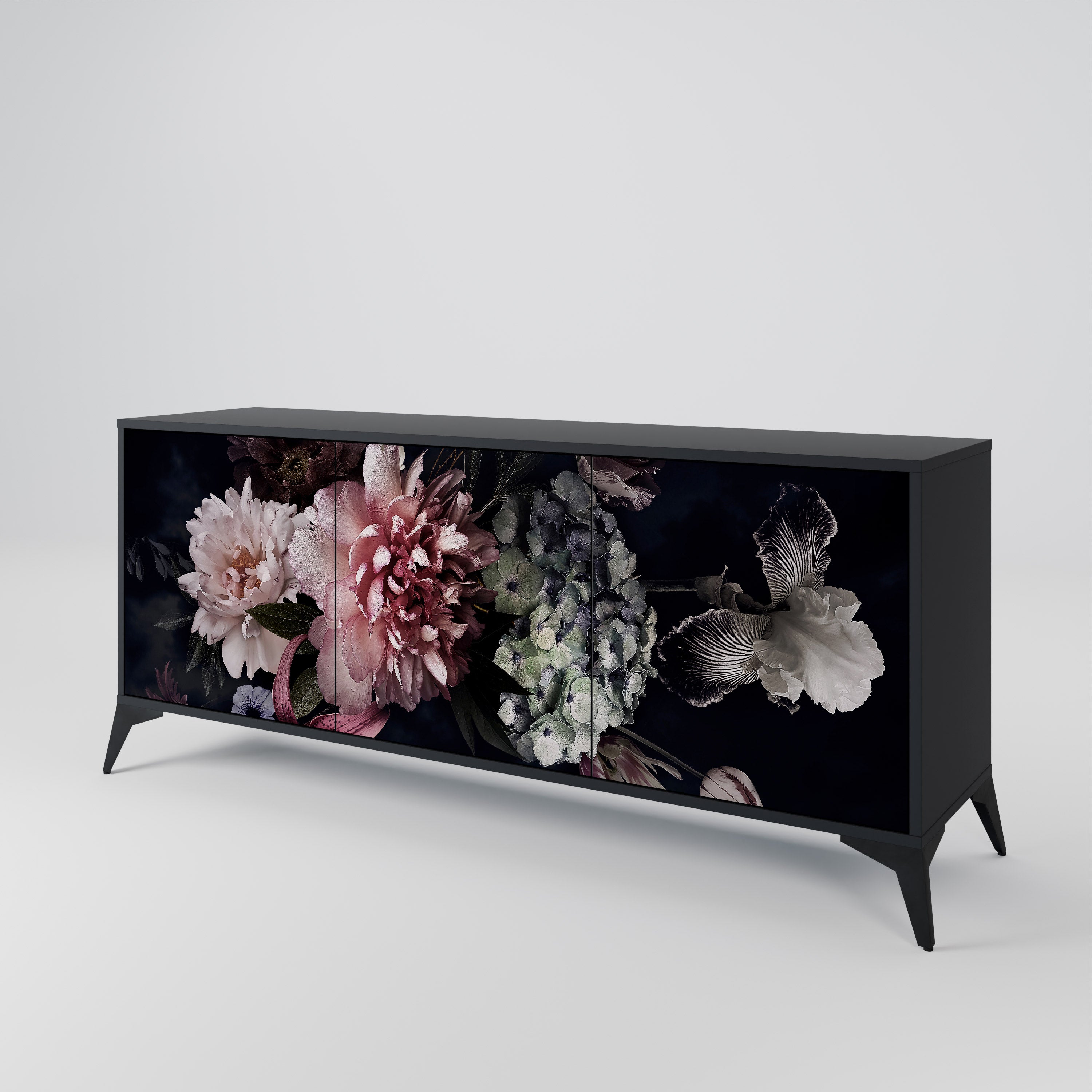 PURE BLOSSOM 3-dörrars skänk i svart finish