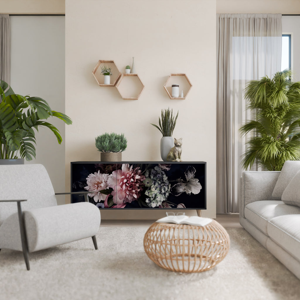 PURE BLOSSOM 3-dörrars skänk i svart finish