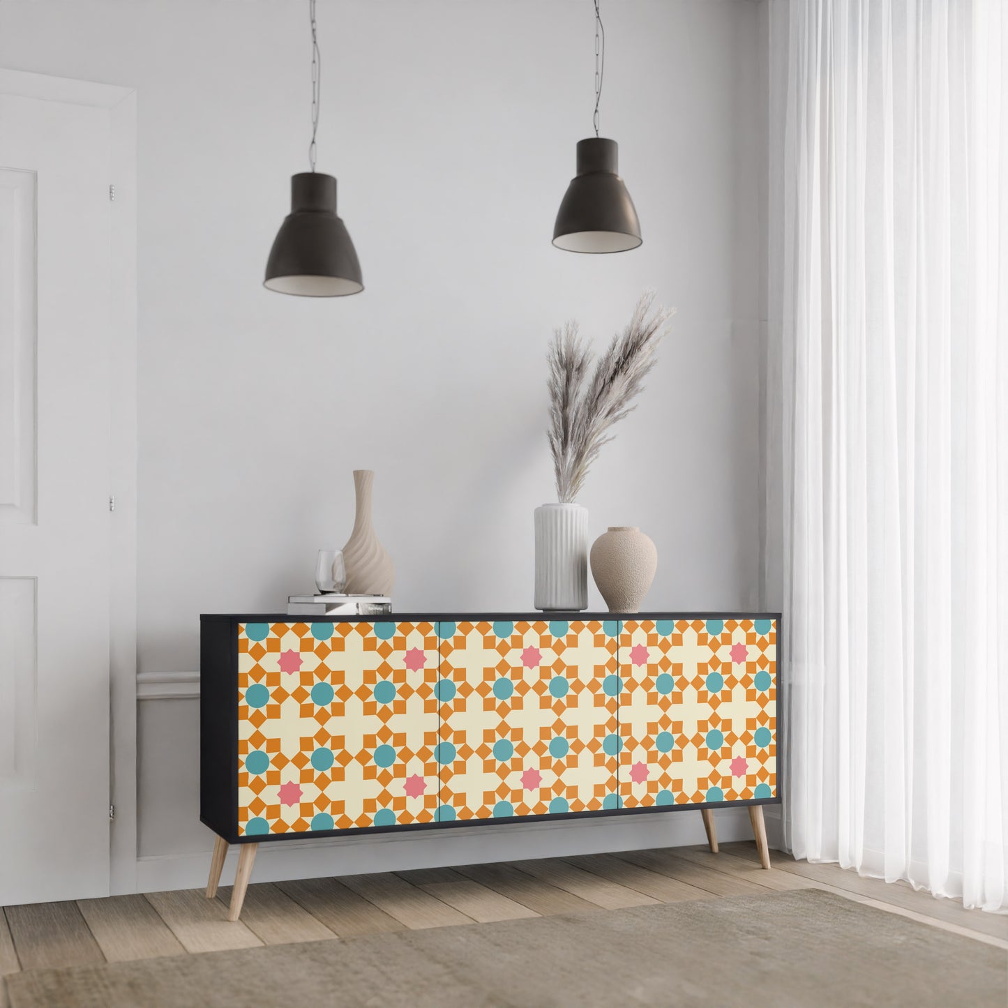 BLOMMAD DECOR 3-dörrars skänk i svart finish