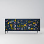 FLOWERS ON NAVY BLUE Skänk med tre dörrar
