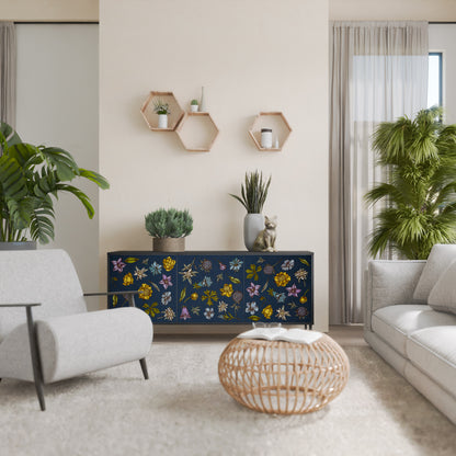 BLOMMOR PÅ MARINBLÅ 3-dörrars skänk i svart finish